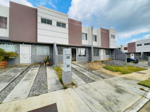 Imagen 1 de 30 de Casa En Venta En La Piedad Norte Cabudare Lara ++23-19030 */m.e.c - R-a-h N° +0-4-2-4- 5.5.6. 5.7. 5.9 *--**