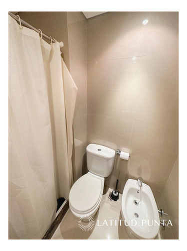 Imagen 20 de 23 de Apartamento En Casino Tower, 2 Dormitorios Y Medio - Punta Del Este Mansa