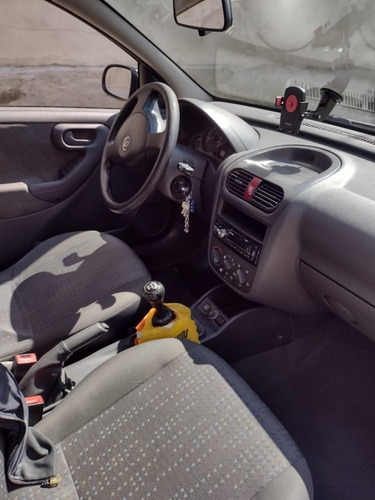 Imagem 6 de 13 de Chevrolet Montana Conquest