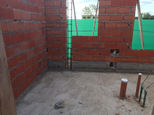 Imagen 7 de 30 de Lote Casa Barrio El Aljibe De Manzanares - Pilar Obra Iniciada Entrega En 6 Meses !!! Forma De Pago U$s 30.000 Y Saldo Contra Entrega!!!