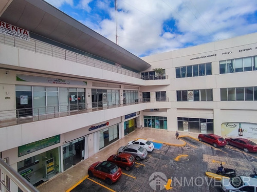 Local Comercial · Planta Baja · Centro De Cancún · Plaza Hollywood · Av Xcaret