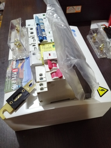 Imagen 2 de 5 de Kit Protecciones Breaker Dps Inversor Solar Hibrido 1-5 Kva