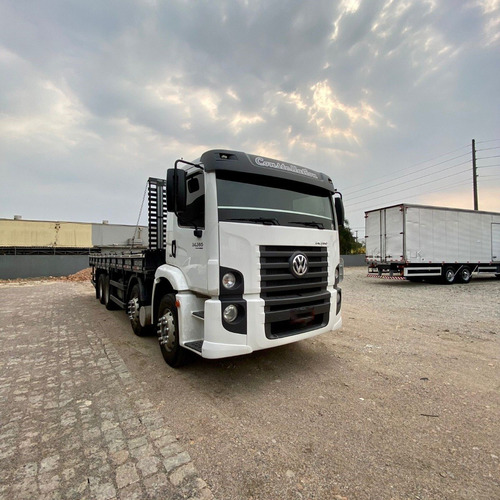 Imagem 9 de 10 de Volkswagen Bitruck 24.280 8x2 Costelation
