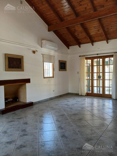 Casa En Venta 3 Dormitorios - Complejo Cerrado / Housing - Granja De Funes