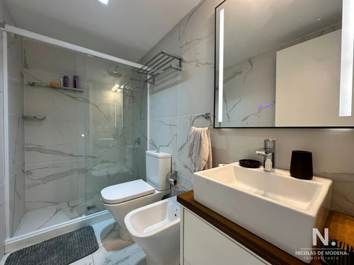 Venta De Apartamento De 2 Dormitorios En Edificio View I