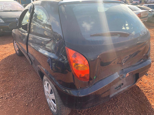 Imagem 3 de 8 de Sucata Para Venda De Peças Chevrolet Celta 2000 2001 A 2006