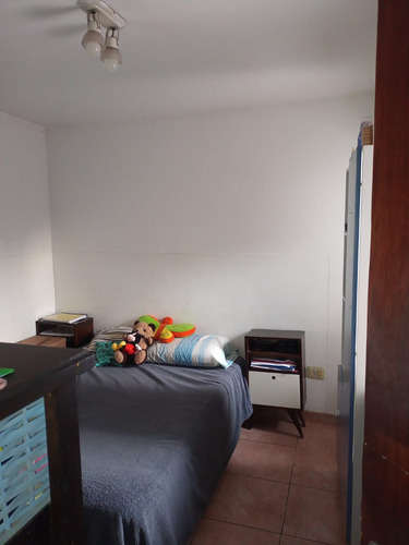 Casa Interna Con Dos Dormitorios A 6 Cuadras De La Estacion!!!