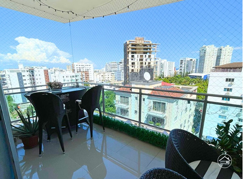 Apartamento En Piso Alto En Moderna Torre En El Vergel 