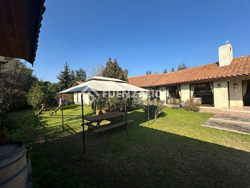 Casa En Arriendo De 7 Dorm. En Talagante