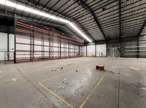 Nave Industrial En Alquiler De 12.353 M2 Cubiertos - Escobar Garin