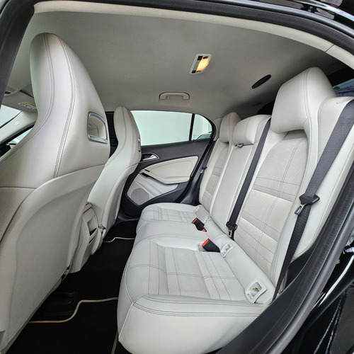 Mercedes-Benz Classe GLA 1.6 Style Turbo Flex 5p