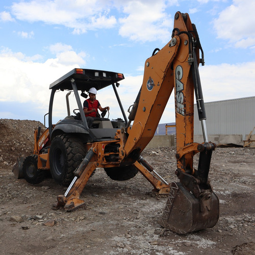 Retroexcavadora Case 580 N 2014