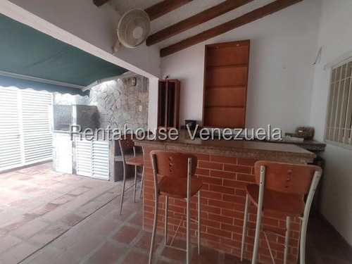 Juan Carlos González. Renta House Carabobo Alquila Casa Urb. Las Clavellinas Valencia Mls #25-18405 Rah/jcg.