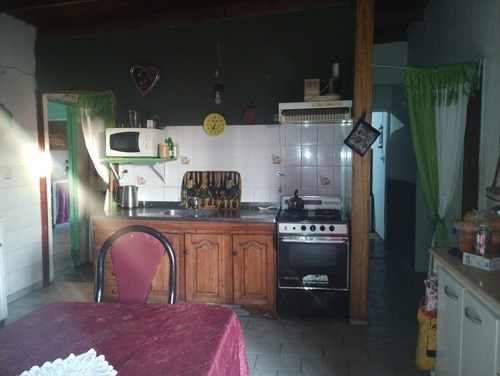 Casa En Venta De 3 Dormitorios C/ Cochera En Villa Buenos Aires