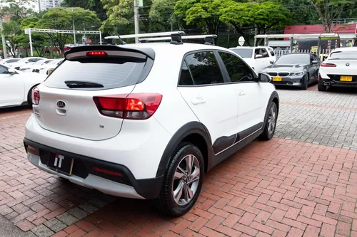 Kia Tonic Vibrant 1.6 At 4x2 2021