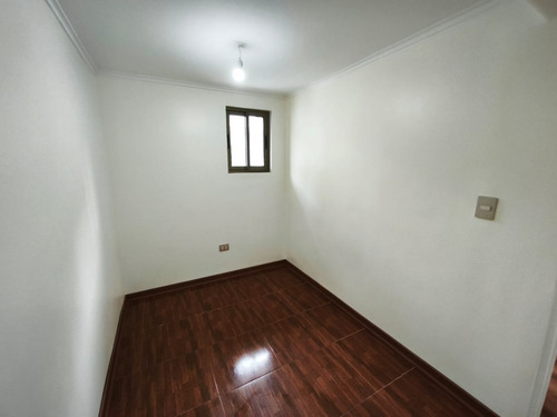 Remodelada En Pasaje Cerrado José Domingo G.r., La Reina