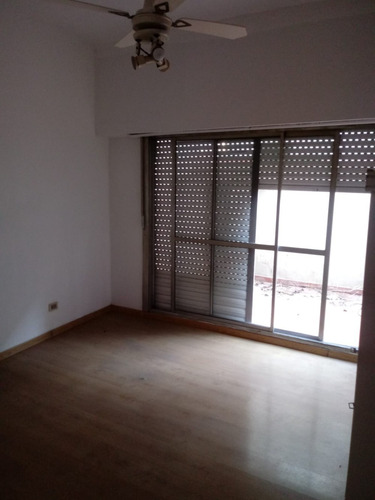 Imagen 10 de 12 de Dto P/pasillo 3 Ambientes C/patio S/expensas Muy Lindo