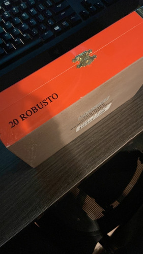 Imagen 3 de 4 de Habanos Puros Tabacos Robusto