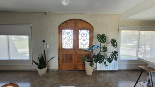 Casa En Venta En El Barrio Santa Rita Canning San Vicente