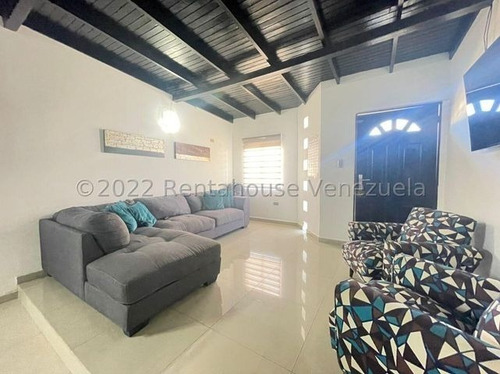 Imagen 6 de 11 de Casa Lista Para Habitar, Con Acabados De Primera Y Una Espectacular Cocina. Circuito Cerrado. #22-14362.