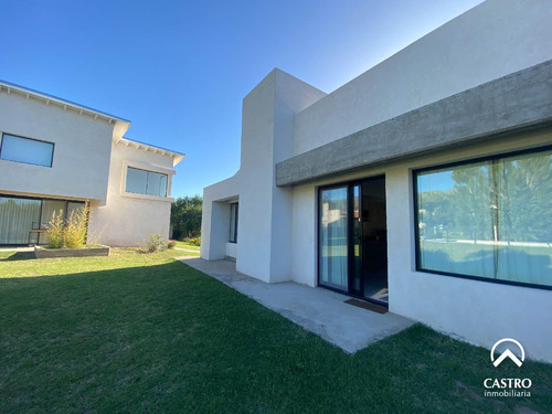 Complejo De Cabañas En Las Moreras, Villa De Merlo.
