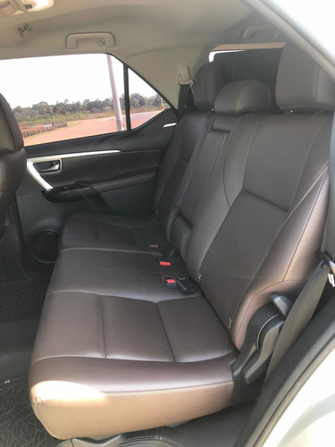 Imagem 8 de 14 de Toyota Sw4 2020 2.8 Tdi Srx 7l 4x4 Aut. 5p