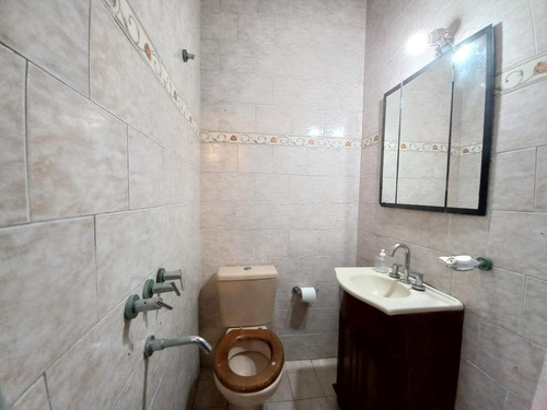 Imagen 5 de 27 de Casa 3 Dormitorios - Barrio El Carmen - Berisso-123 31 Y 32