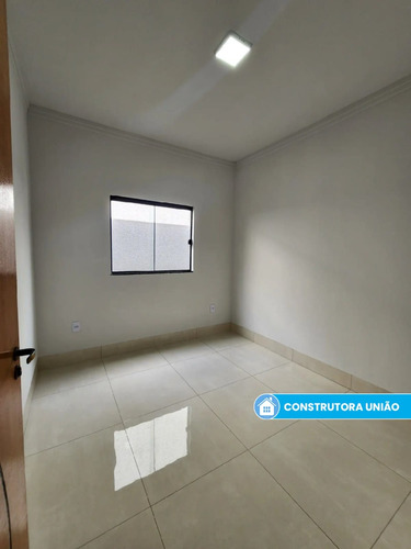 Casa Com 2 Quartos E 2 Banheiros