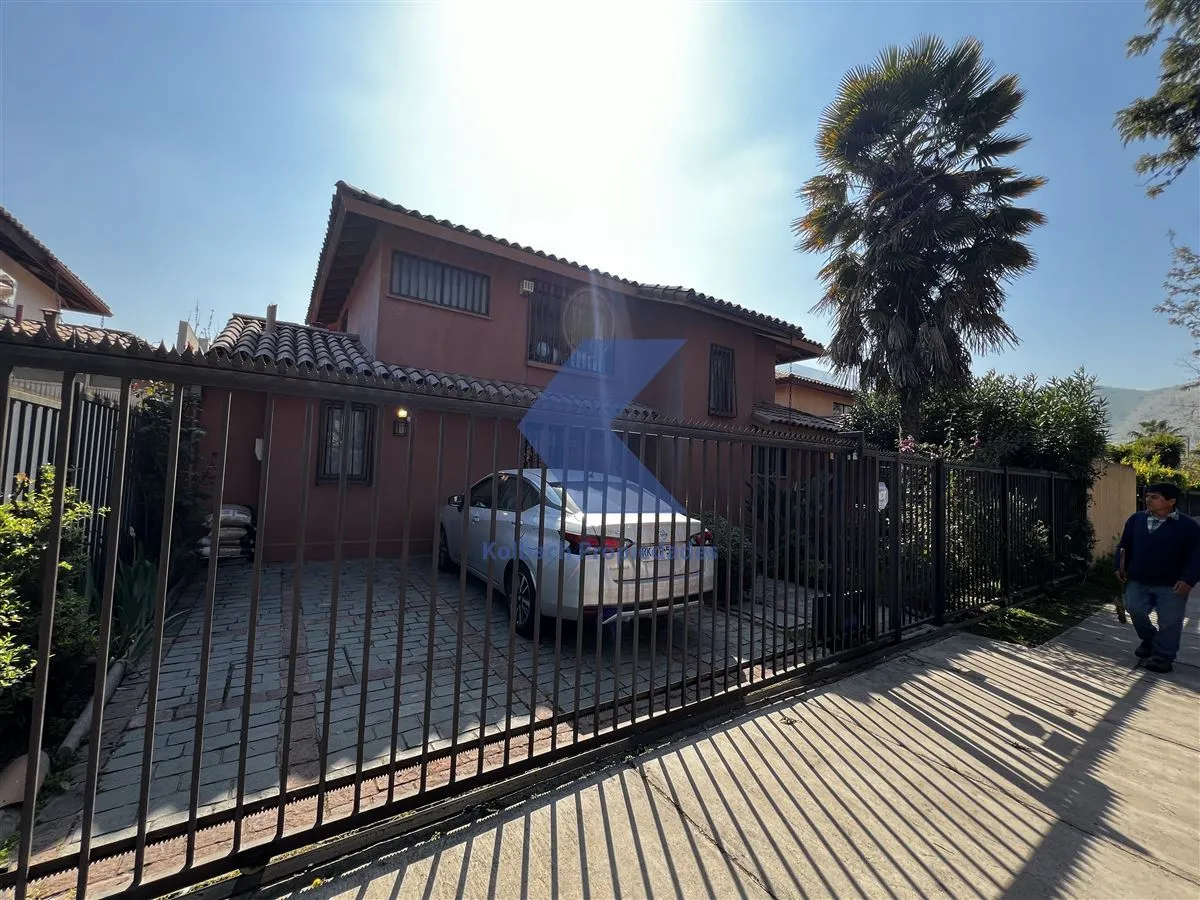 Imagen 2 de 29 de Casa En Venta De 5 Dorm. En Huechuraba