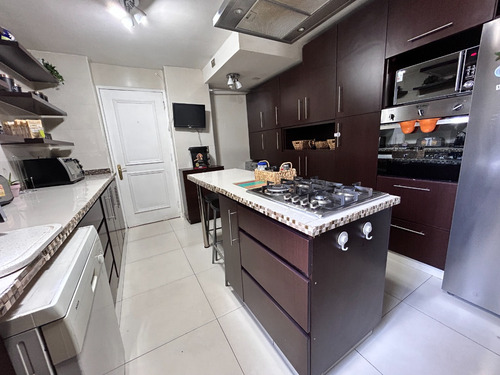 Exquisito Depto Remodelado Y Decorado C/excelente Ubicación