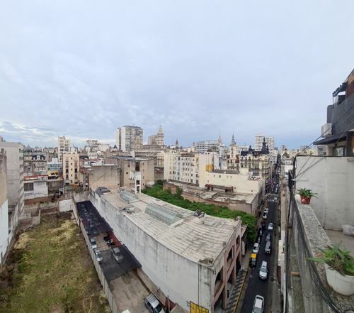 Bartolomé Mitre Al 1200 Y Libertad. Piso 9. Balcón Corrido Al Frente. 2 Ambientes. Superficie Total: 54 M2. Superficie Cubierta: 38 M2. Ultra Luminoso. Vista Abierta. Conexión Para Lavarropas.