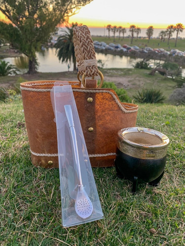 Imagen 2 de 4 de Matera En Cuero Crudo + Mate Imperial + Bombilla Plata 925
