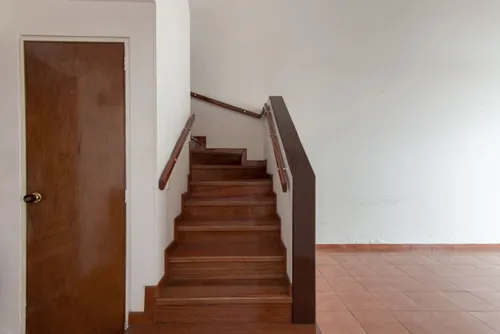 Casa En Venta En Alhambra. Cod V4582