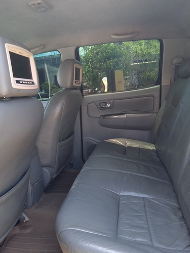 Imagen 9 de 12 de Toyota Hilux V6 4.0 4x4