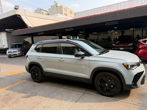 Volkswagen Taos 1.4 Tsi Highline At