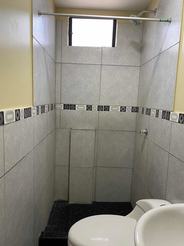 Imagen 18 de 29 de Mini Depa 30 M2 Incluye Servicios Cuadra 3 Av. La Molina - Atento Peru-2023