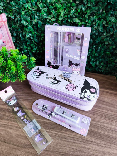 Lapicera Sanrio + Juego De Papelería Hello Kitty, Kuromi Morado Kuromi