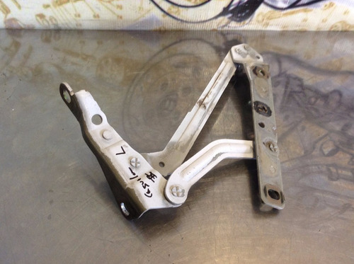 Bisagra De Cajuela Ford Focus 00-04 Sedan Lado Izquierdo Oem