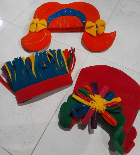 Imagen 1 de 5 de Sombreros Hora Loca Combo 15 Piezas