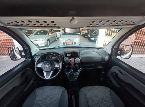 Imagem 5 de 10 de Fiat Doblò 1.8 Mpi Essence 7l 16v Flex 4p Manual