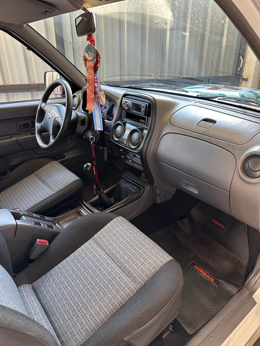 Nissan NP300 2.5 Cabina Doble 133cv 4x2