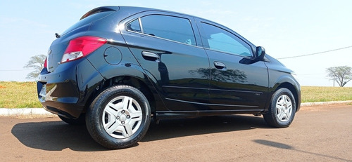 Imagem 12 de 12 de Chevrolet Onix 2015 1.0 Ls 5p