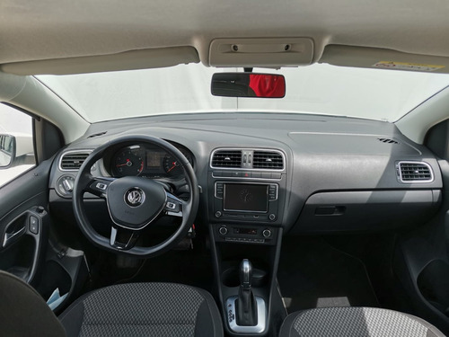 Imagen 7 de 13 de Vento Comfortline Plus Aut 2020