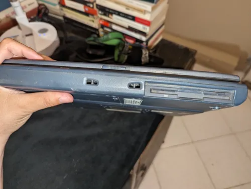 Laptop Toshiba Antigua No Funciona Para Piezas 200