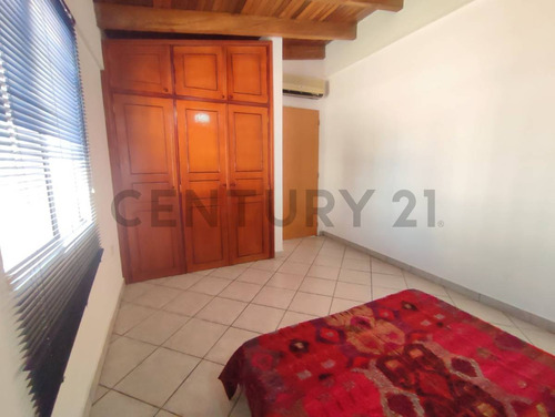 Amplio Townhouse Ubicado En C.r Villas De Oriente