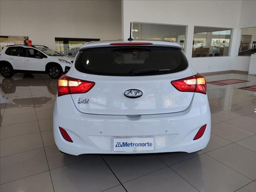 Imagem 5 de 12 de I30 1.8 Mpi 16v Gasolina 4p Automatico