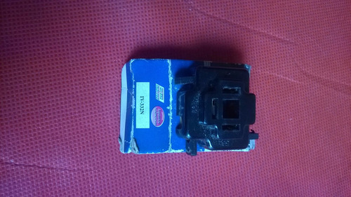 Conector Para Bombillo H4 Iv-332n Marca Mitech Ignition