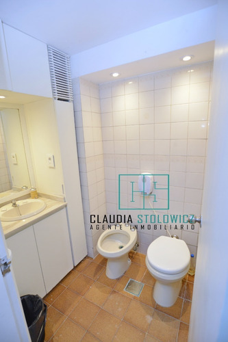 Imagen 11 de 12 de Unidad Comercial En Rambla Portuaria Ciudad Vieja Moderna Oficina Estudio O Consultorio Alquiler O Venta