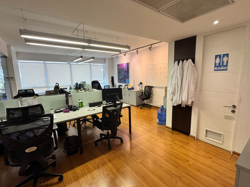 Oficina En Arriendo En La Dehesa Planta Libre Con División