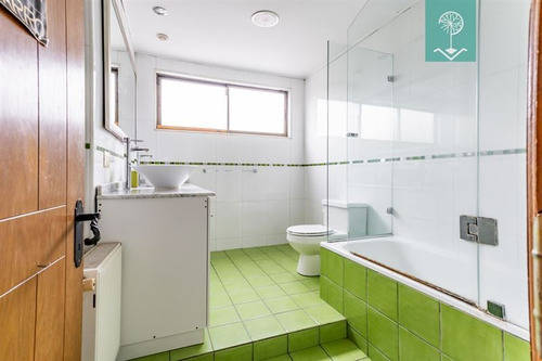 Venta Casa 6 Dormitorios 4 Baños En Cerro Calan, Las Condes